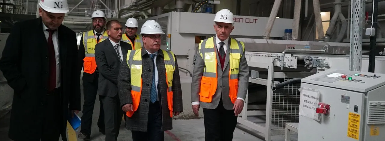 KÜTAHYA VALİSİNDEN ANLAMLI ZİYARET