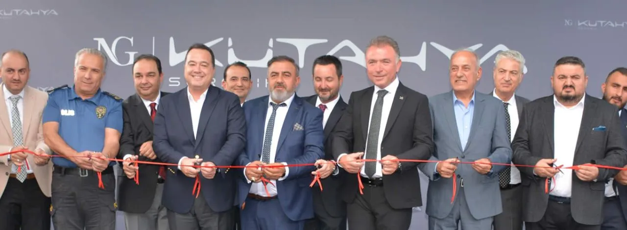 NG KÜTAHYA SERAMİK EGE’NİN SANAYİ ŞEHRİ MANİSA AKHİSAR’DA BÖLGENİN EN BÜYÜK SERAMİK MAĞAZASINI HİZMETE AÇTI