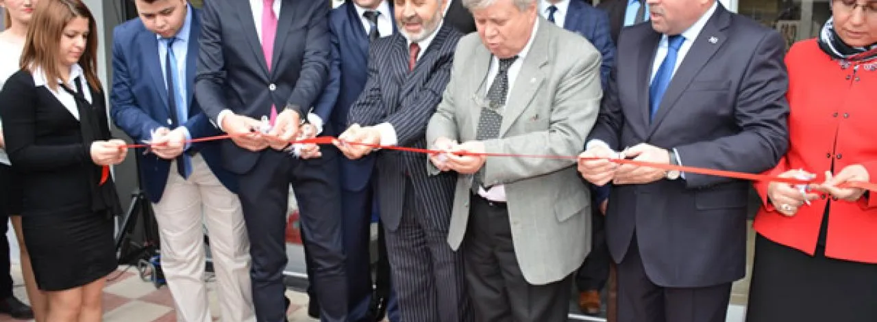 AMASYA’NIN EN BÜYÜK SERAMİK SHOWROOM’U VE İLK CONCEPT MAĞAZASI AÇILDI