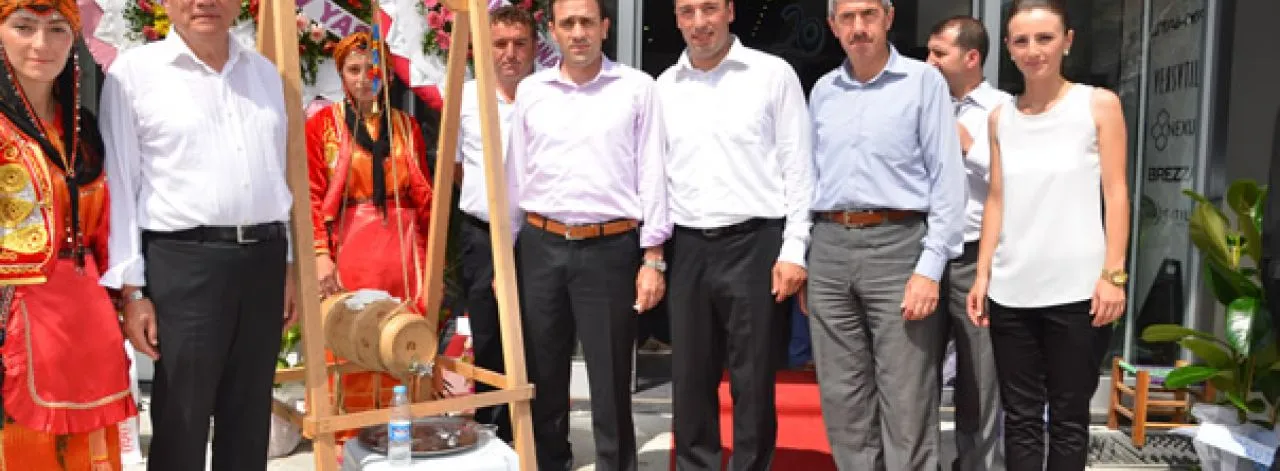 NG KÜTAHYA SERAMİK’İN YENİ SHOWROOM’U RİZE ARDEŞEN’DE AÇILDI
