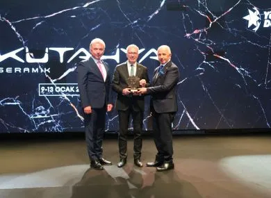 NG KÜTAHYA SERAMİK, “YÜKSELEN DEĞERLER 2025” TOPLANTISINDA BAYİLERİYLE BULUŞTU