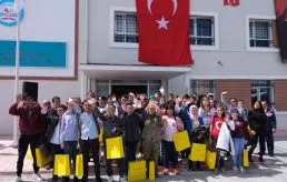 Nafi Güral Eğitim Vakfı, 23 Nisan'da Hayallere Işık Tuttu