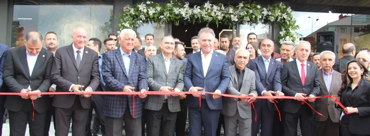 NG KÜTAHYA SERAMİK NG STONE MARKASININ DA YER ALDIĞI KONYA SHOWROOM’U AÇILDI