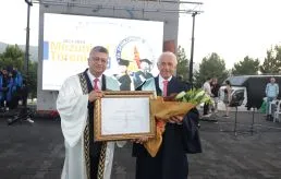 NG KURUCU BAŞKANI NAFİ GÜRAL’A FAHRİ DOKTORA ÜNVANI VERİLDİ